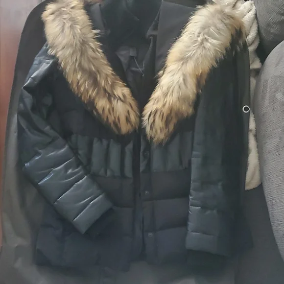 Danier Leather jacket - Picture 3 of 3